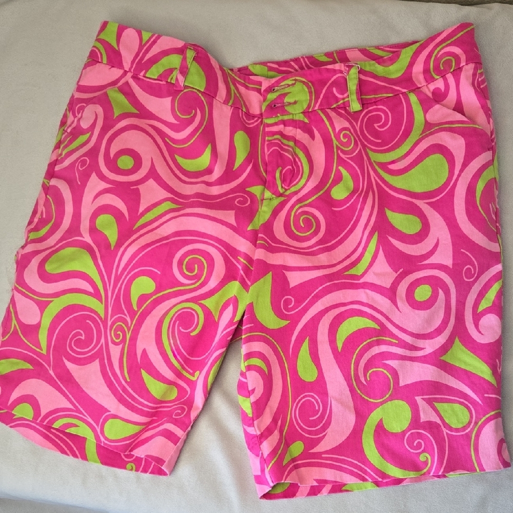 Loudmouth Swirl Pattern Pink and Green Women's Shorts
